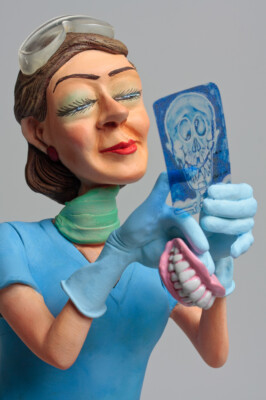 Figurine Résine Dentiste Chevalier Doré - Guillermo Forchino FO85534 Neuve