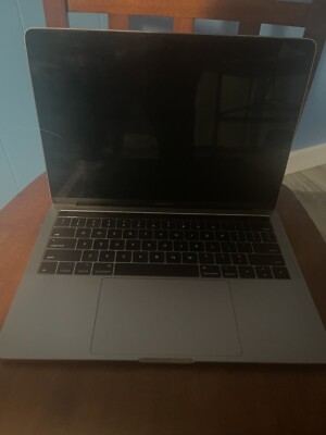 MacBook Pro 13'' (128GB SSD, Intel Core i5-5257U, 2.70GHz, 8GB RAM) Laptop