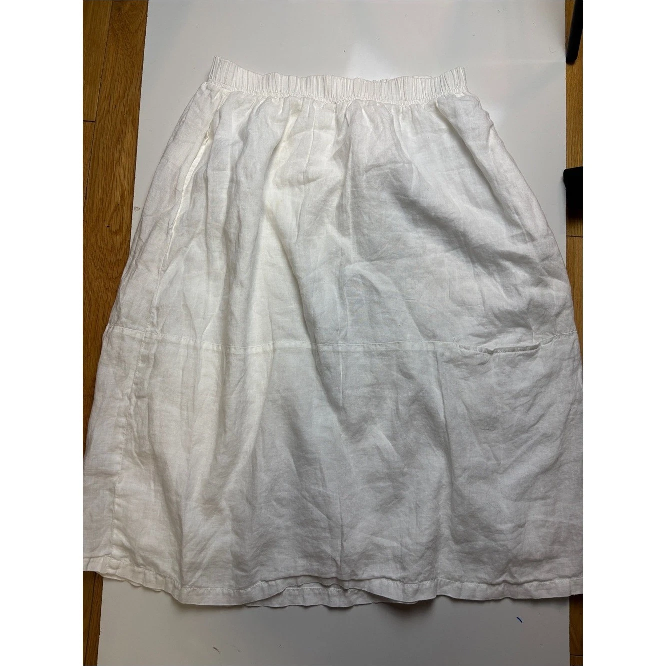 Eileen Fisher White Linen pocket Skirt sz S
Opens in a new window or tab