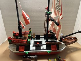 LEGO 7075: Captain Redbeard's Pirate Ship INCOMPLETE