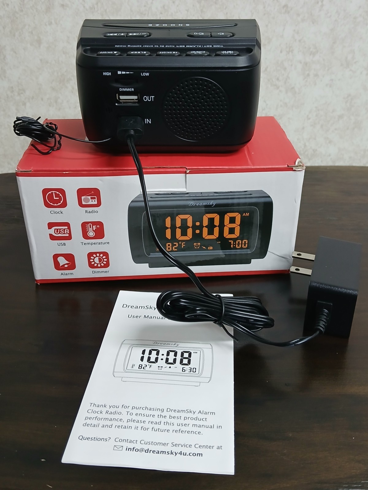 Dream Sky Digital Alarm Clock With Radio And Temperature featured image