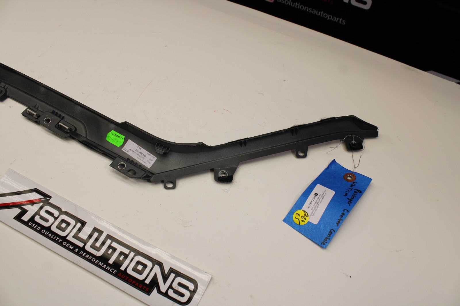 Lamborghini Huracan RH Plastic Console Side Panel 4T0857718 OEM *DAMAGE*