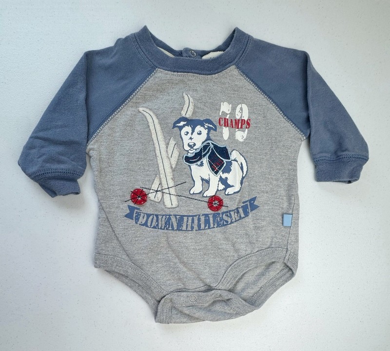 Faded Glory Dog/Ski Long Sleeve Bodysuit 0-3 Months