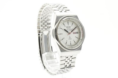 ▶️Vintage Seiko Type II Quartz 7559-6010 Light Indicator White
