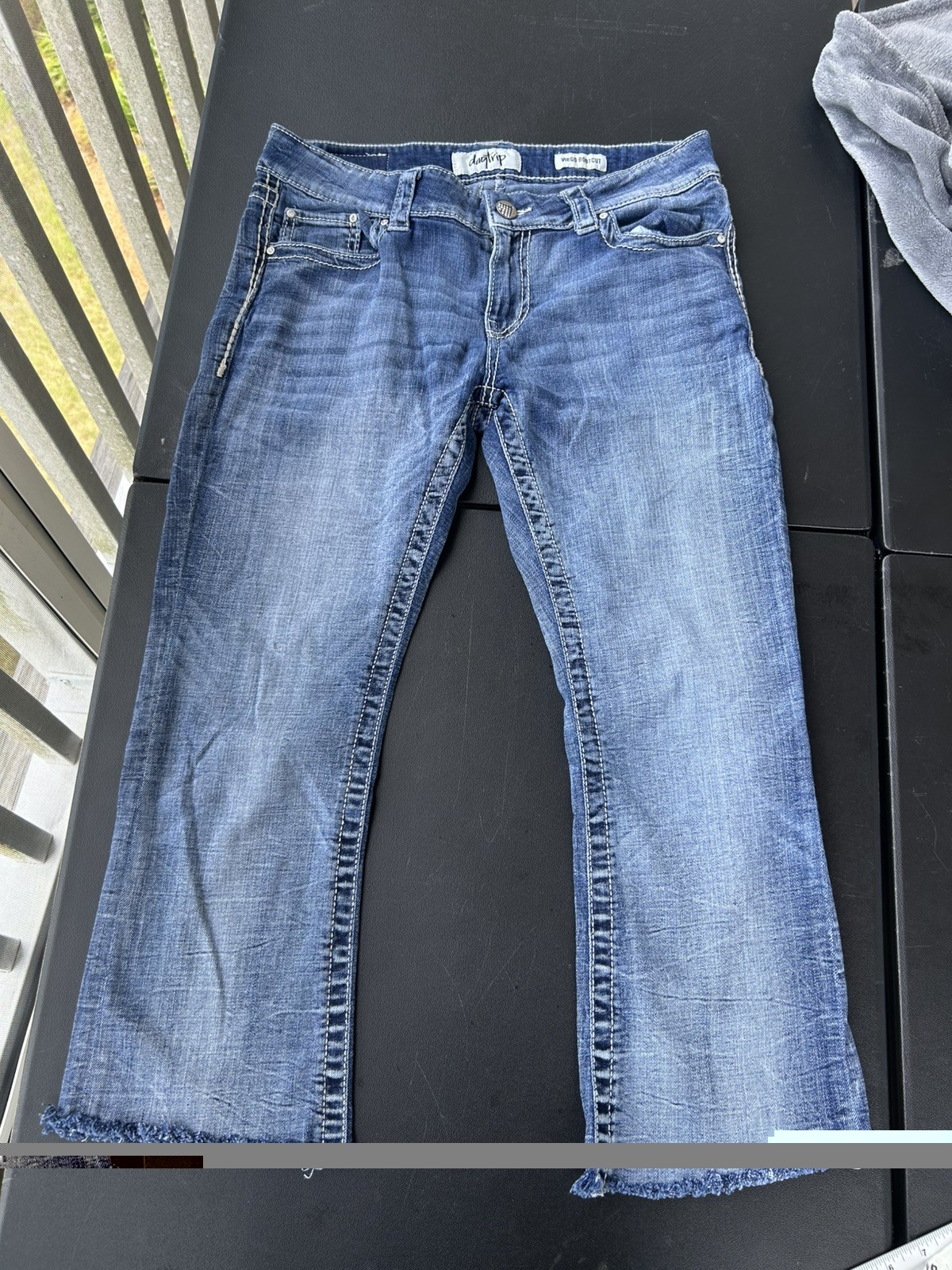 Day Trip Virgo Boot Cut Distressed Jeans Size 30R