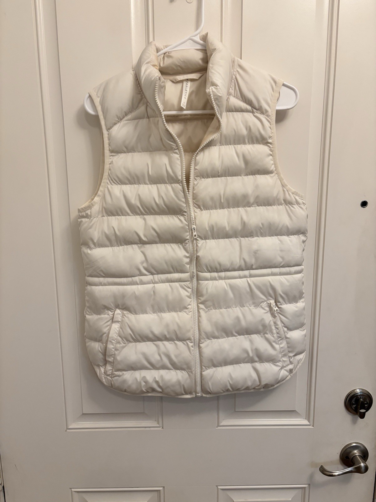 Fabletics Packable Puffer Vest S small White Zipp… - image 1