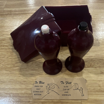 Carvanite Vintage Art Deco Burgundy Plastic Salt & Pepper Shakers w/ Case