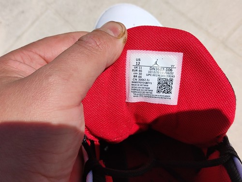 Sneakers Nike Air Jordan Max Aura 4 DN3687-106,White Black Red,Size EU 46, UK 11 - Foto 11 di 11