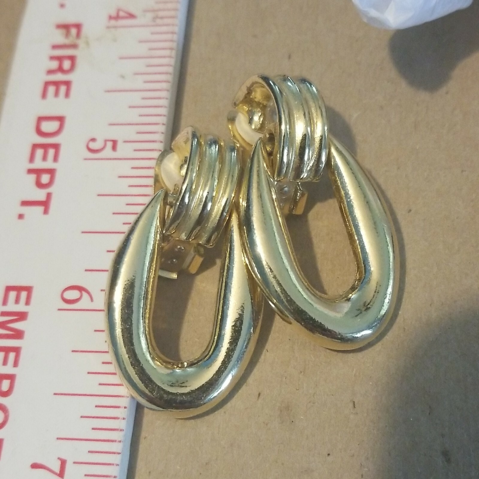 Vintage Paolo Gucci Signed Hoop Earrings Clip On gold… Gem