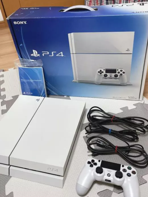 Sony PlayStation 4 PS4 CUH-1100AB02 500GB Glacier White Console Fedex Fast  Ship