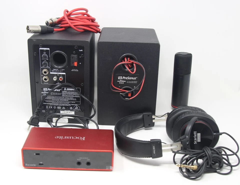Focusrite Scarlett 2i2 3rd gen Studio Recording Kit (LP9024274) - Image 2 of 3