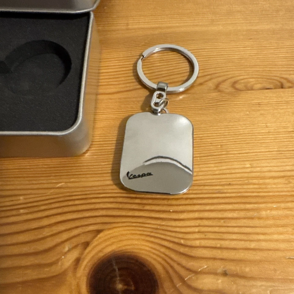 Llavero Vespa, blanco, ¡súper genial para los entusiastas de Vespa! Foto 4 de 4