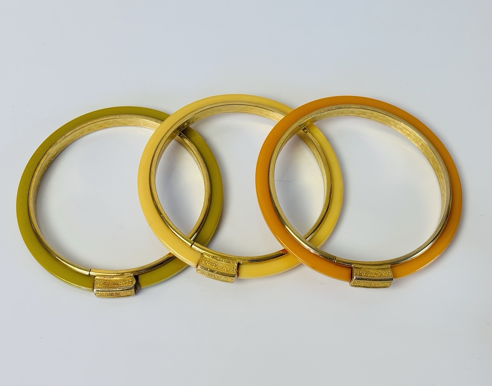 Lot 3 Vintage Bakelite Bangle Bracelets Green Yellow Butterscotch Faux Hinge