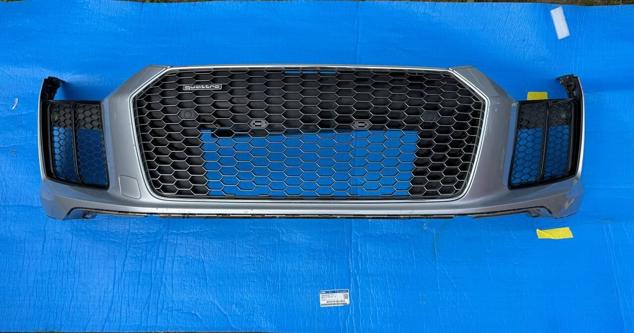 2015-2018 AUDI R8 FRONT BUMPER COVER ASSEMBLY W/ GRILLES OEM SILVER