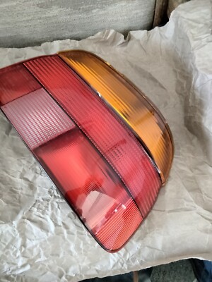 BMW E39 528i 540i Right RH Passenger Side Tail Light 8358034 Factory OEM