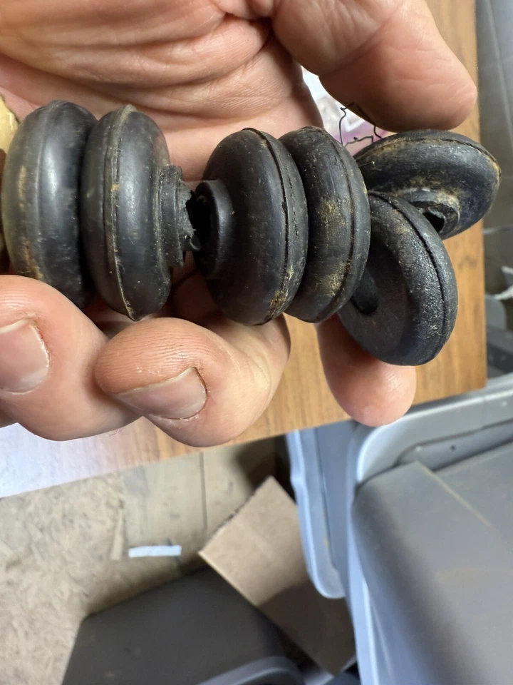 Jaguar XKE 120 140 150 втулки с защитой от крена лот No1 - Изображение 4 из 4