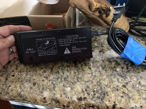 Sharp UADP-0122GEZZ Battery Charger Adapter - Tested BT-21 BT-22