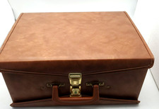 60 Cassette Tape Storage Case VTG Portable Brown Faux Leather Service Mfg Co