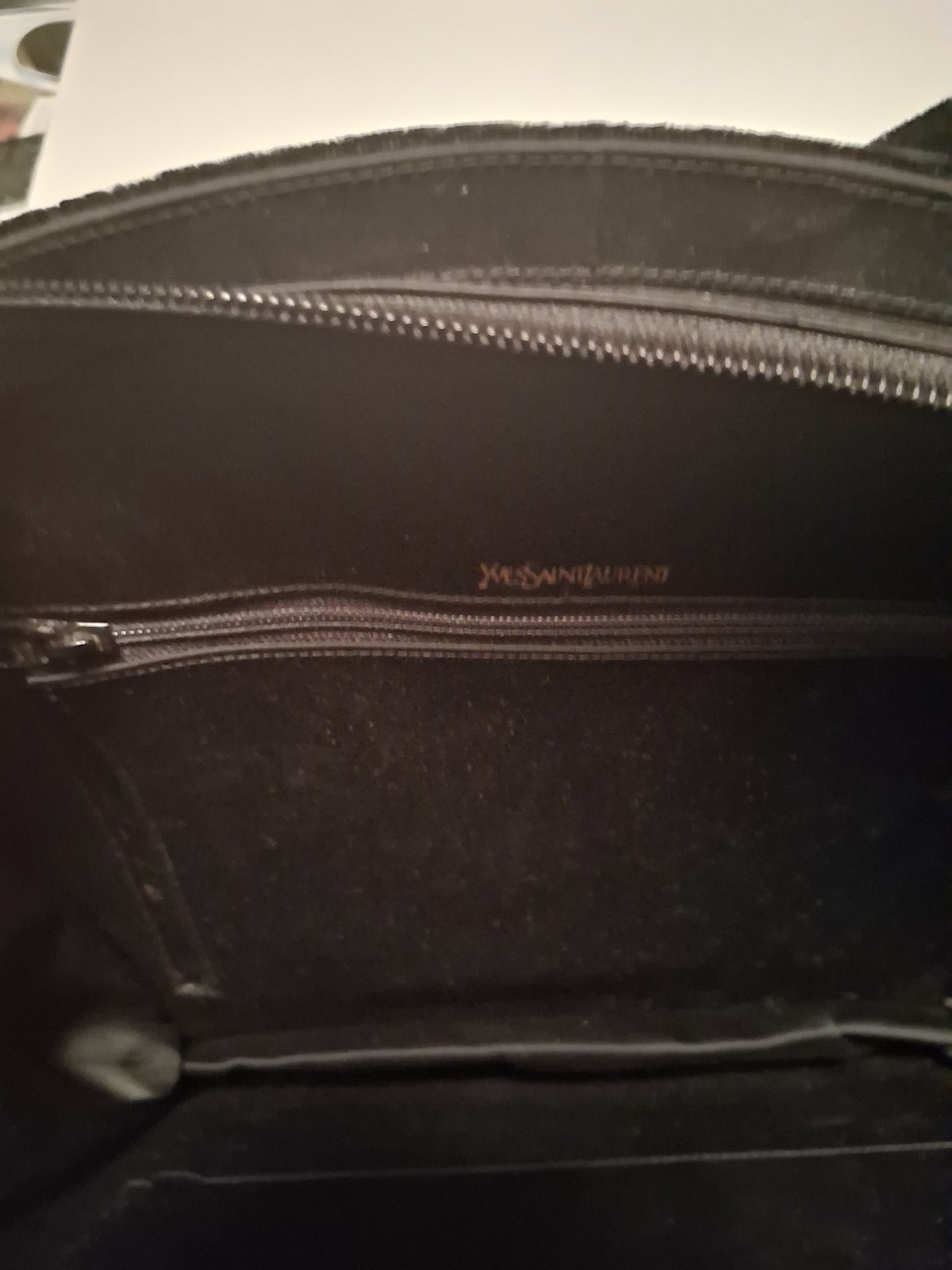 Borsa a mano Yves Saint Laurent in velluto nero