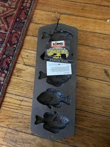 Lodge Cast Iron Fish Mold Pan, Vintage, 5PP2 Perch Cornbread