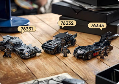 LEGO® DC Super Heroes Batman v Superman™ Batmobile™ 76331, 76332