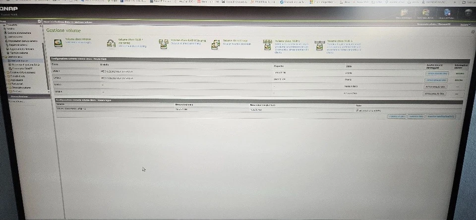 QNAP TS-409 PRO NAS - Immagine 2 di 4