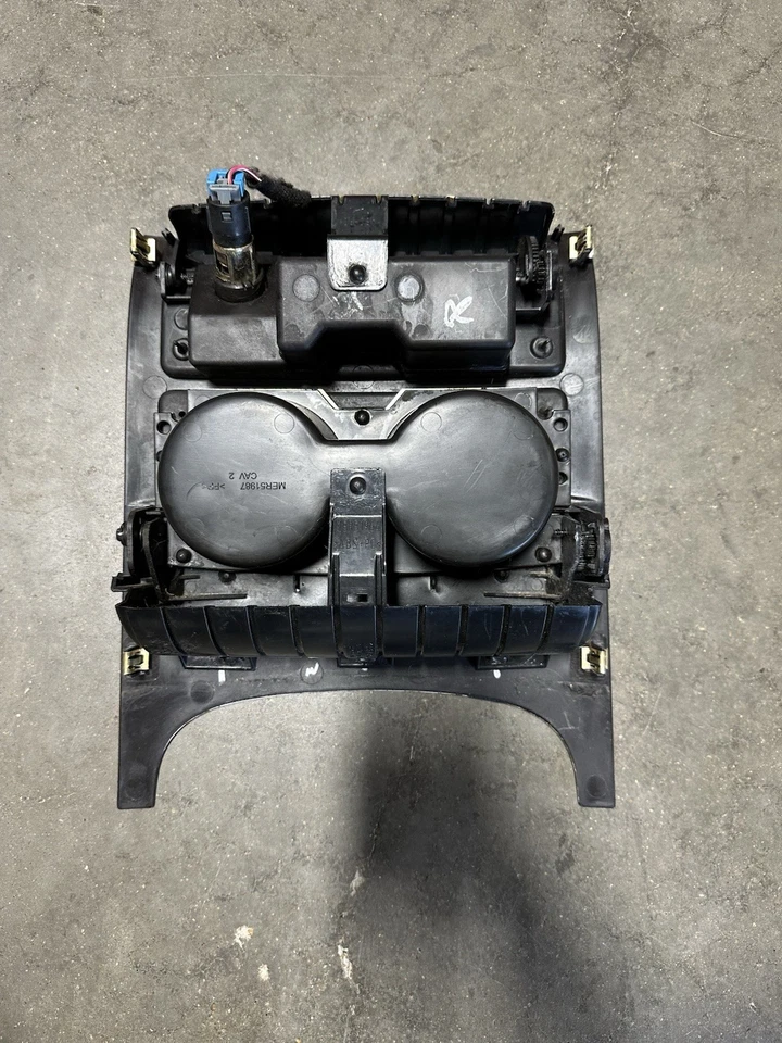 07-14 Escalade Yukon Tahoe Console Cup Holder Woodgrain OEM 23164631 GM SUV - Image 3 of 3