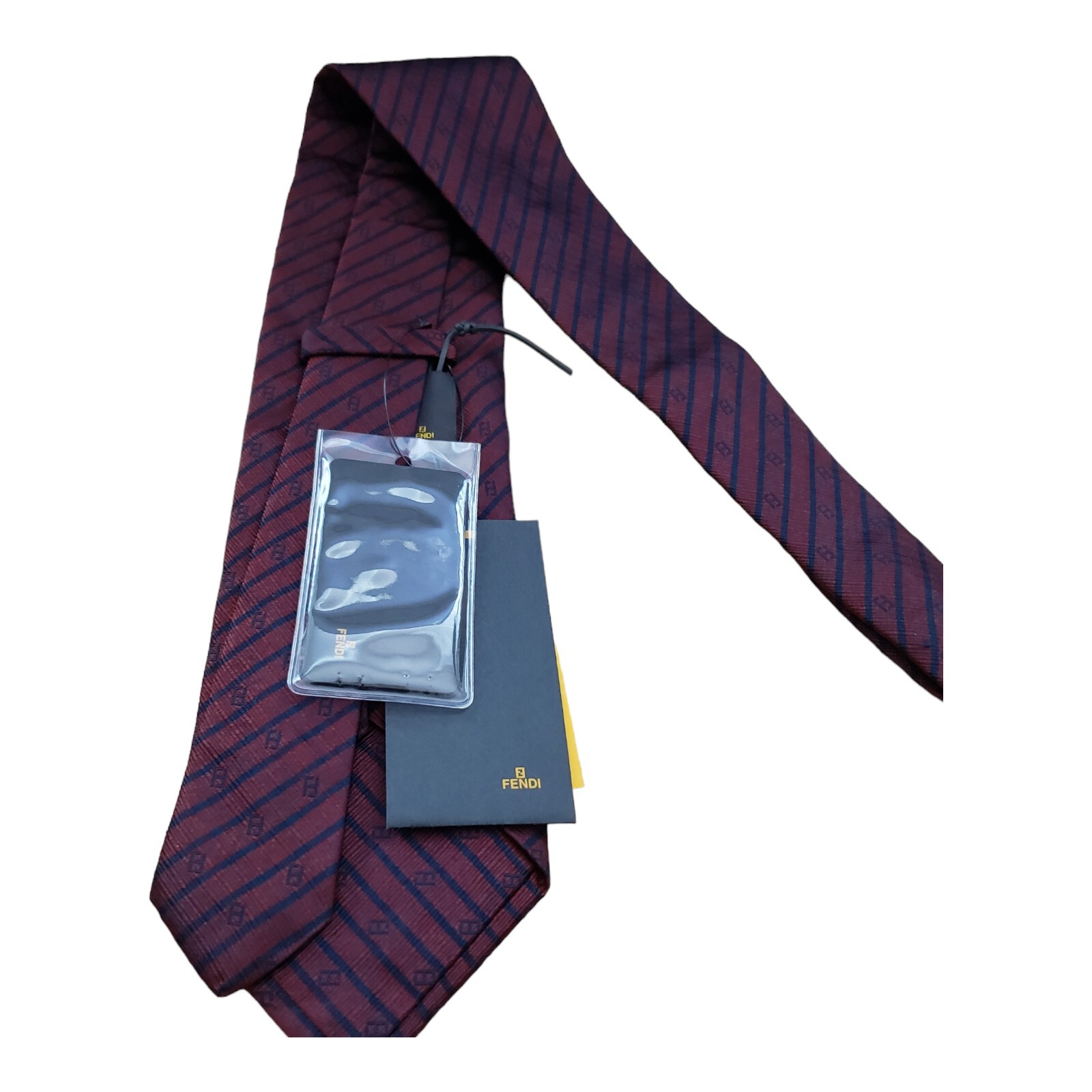 Cravate HUGO BOSS Luxe - 100% Soie - Rayures Rouges - Made In Italy - Neuf Sans Étiquette