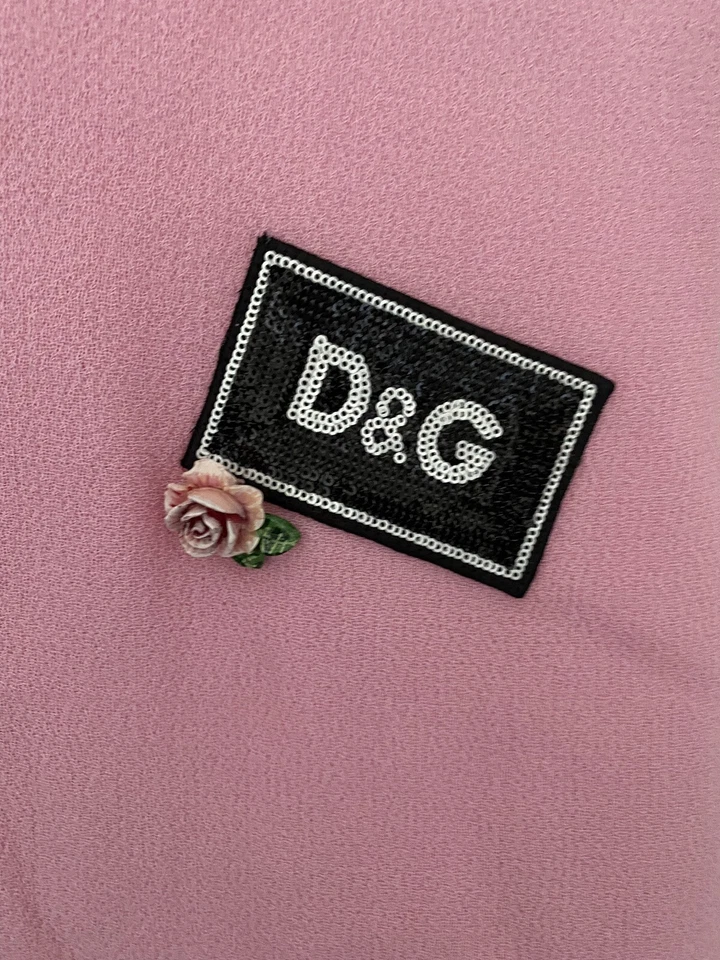 Dolce Gabbana Girls Pink Tweed Dress w Sequin Logo sz 9/10 - Image 2 of 4