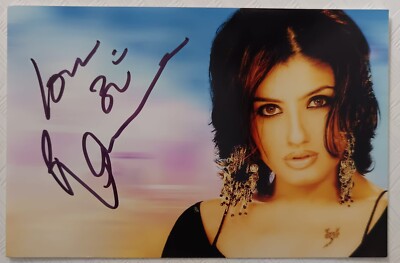 Autograph of Raveena Tandon India signed photo Bollywood movie