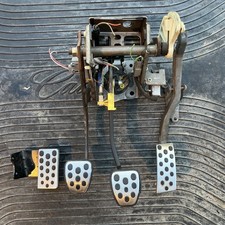 99-04 Ford Mustang Clutch Brake Gas Throttle Dead Pedal Assembly Cobra Mach 1