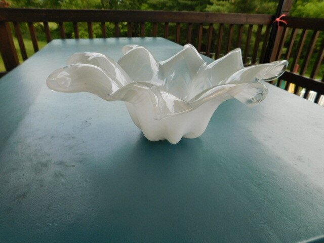 vintage retro Mid Century Modern table centerpiece bowl Viking glass glassware