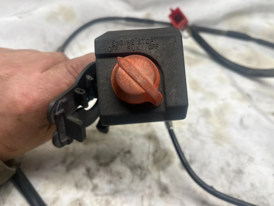 Honda Goldwing 1200 GL1200 1984 OEM clip derecho en el mango matar Foto 4 de 4