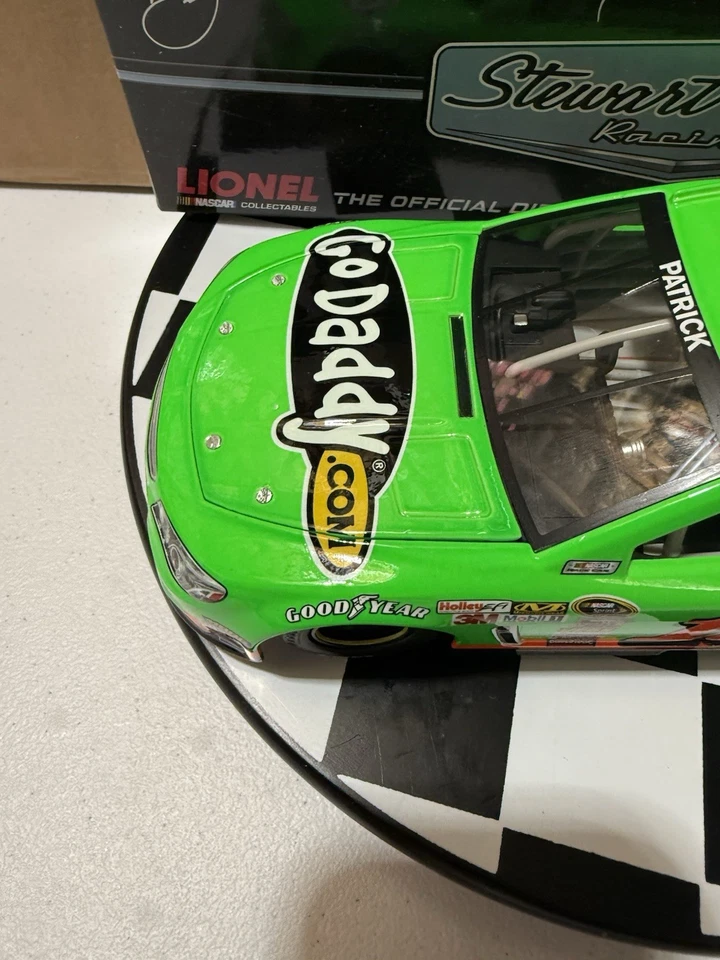 Danica Patrick #10 GoDaddy 2013 1/24 Nascar Diecast - Image 3 of 4
