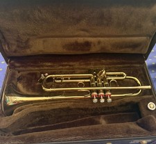 Bach Stradivarius 37 Trumpet 3 Piston Valves Lacquered Brass Gold w/ Case