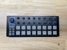ARTURIA Beatstep - MIDI / USB / CV Sequencer & Pad Controller (Black Edition)
