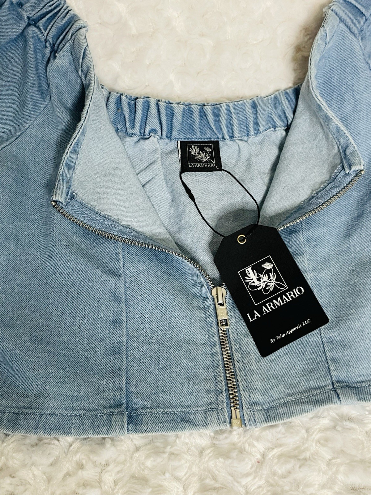 La Armoria Women’s Off The Shoulder Denim Zip Up Crop Top Size L NEW Blouse