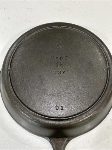Lodge Cast Iron Skillet Frying Pan 8SK D-1, 10-1/2” Vintage 3 Notch RESTORED
