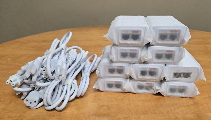 Ubiquiti POE Adapter 24V/ 24W Gigabit DC White Set of 10 NEW