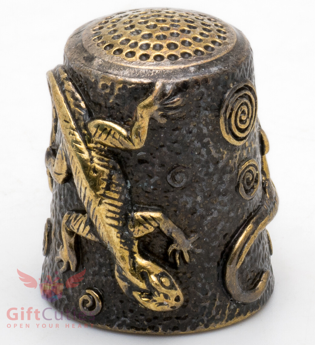 Brass Thimble souvenir with lizards playing IronWork