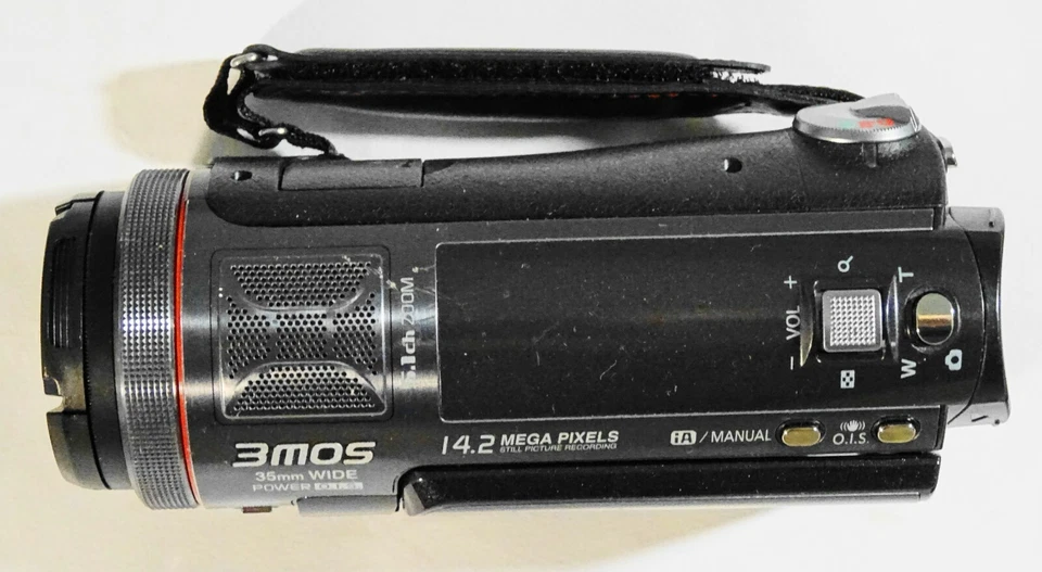 Panasonic HDC-TM700 Full HD AVCHD 32 GB 3MOS Video Camera NTSC System - Image 2 of 4