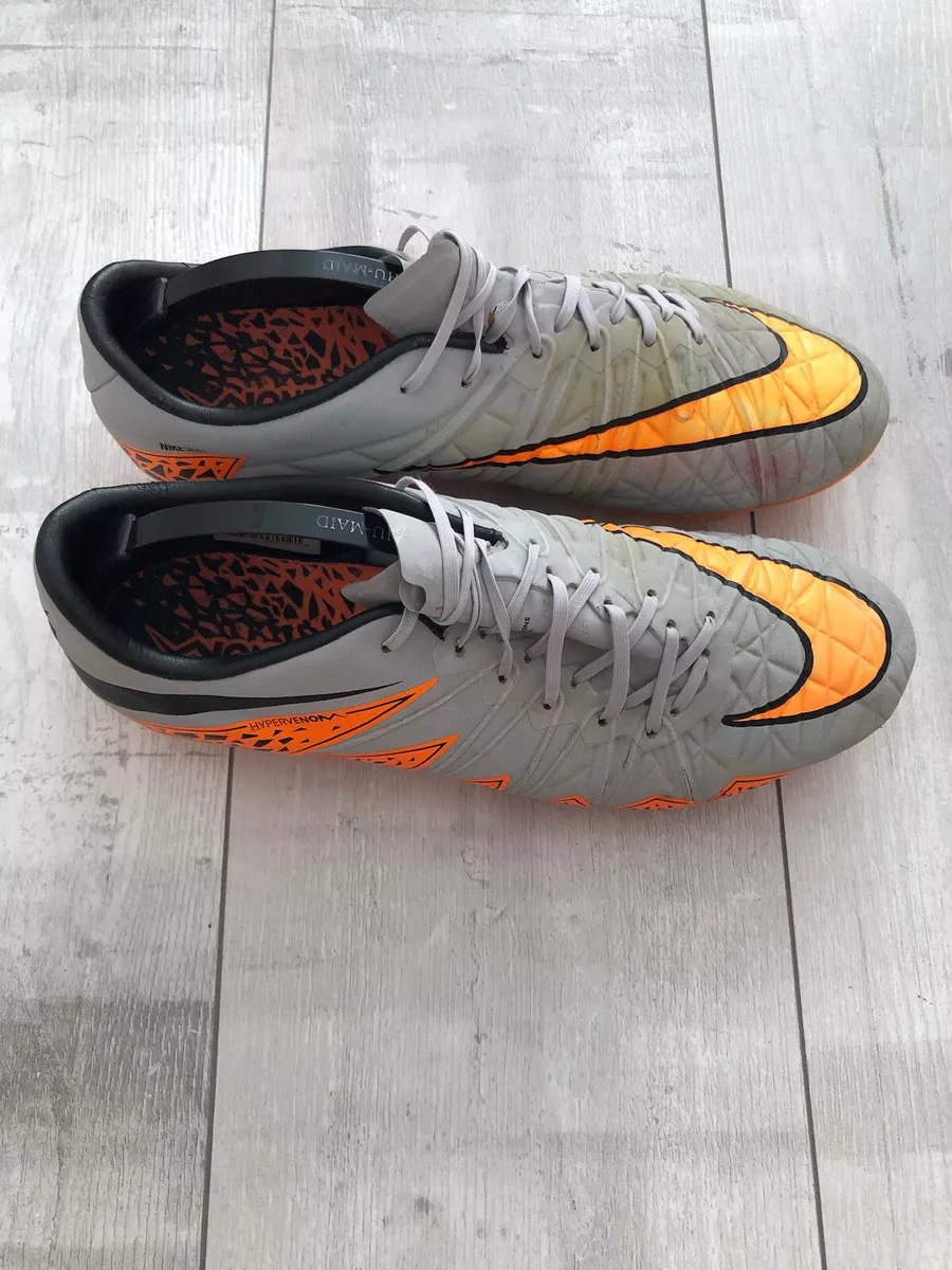 Grey and orange nike cheap boots