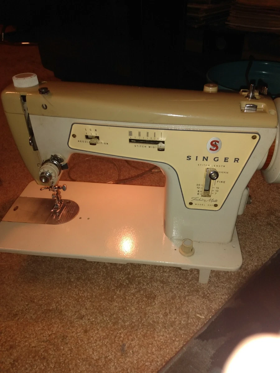 Vintage Singer Sewing Machine, Model 237, 40 OFF