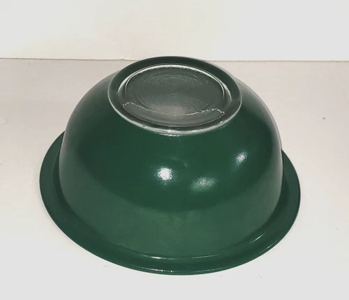 Vintage Pyrex Mixing Bowl #322  Emerald Green Glass Clear Bottom 1L