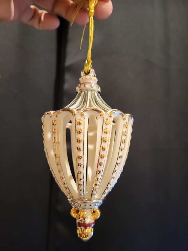 Lenox Brocade Finial Ornament, 2003 (5 1/4" H)