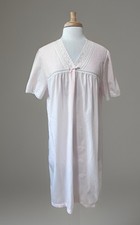 Vintage Barbizon Pink Nightgown Pintuck Embroidery Lace Cottagecore Short Sleeve