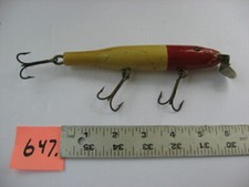 #647) Creek Chub "9-7-20" na wardze. - " C.C.B. CO GARRETT IND".- Drewniana przynęta