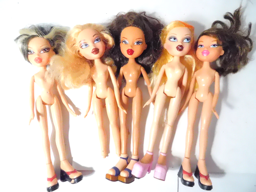 Konvolut 5 Bratz Puppen 4 mit Schuhen - Bild 1 von 7