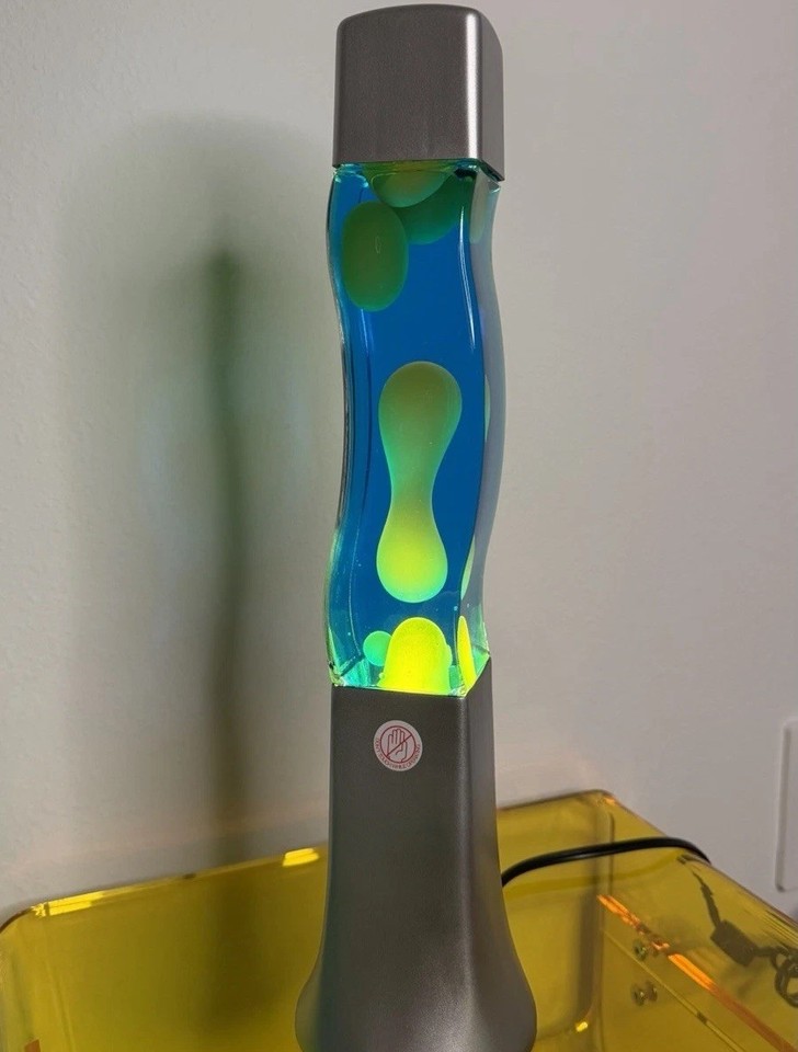 S shaped Wavy Groovy Motion Lava Lamp  Blue Liquid Yellow Wax Vintage retro