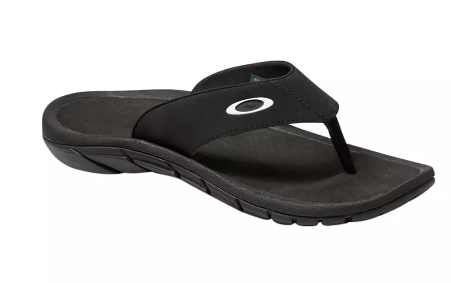 Oakley Men&#039;s Super Coil 2.0 Sandal Flip Flop Blackout New Pair 15030-02E | eBay